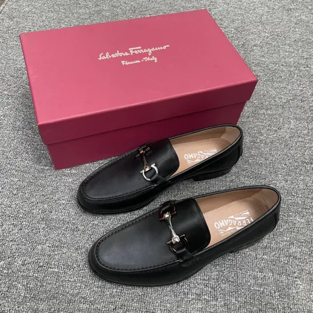 フェラガモ ビジネスシューズ