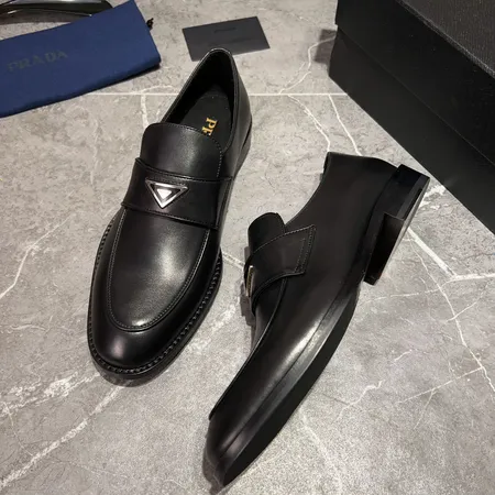 プラダ ビジネスシューズ