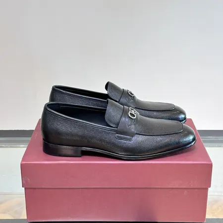 フェラガモ ビジネスシューズ