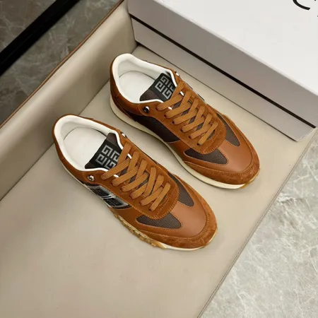 ジバンシィ カジュアルシューズ