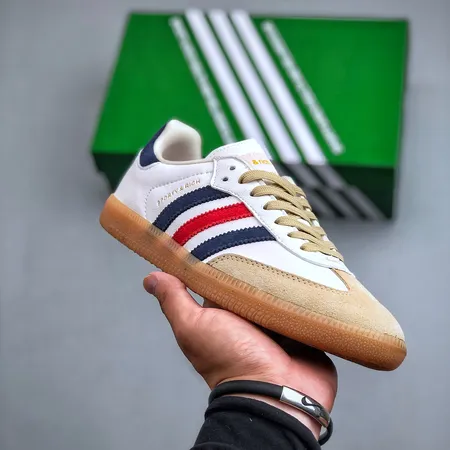 アディダス カジュアルシューズ