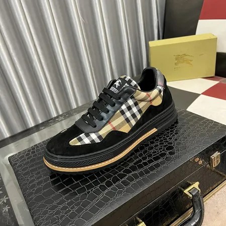 バーバリー ス カジュアルシューズ