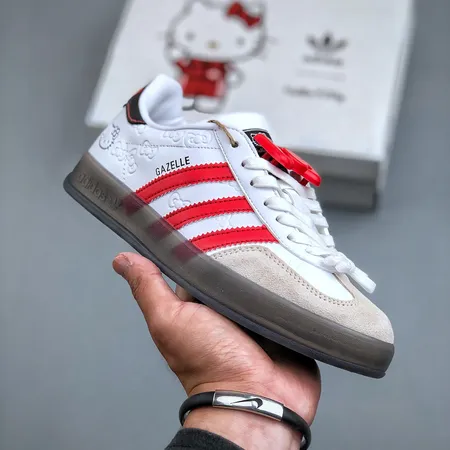 アディダス カジュアルシューズ