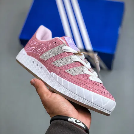 アディダス カジュアルシューズ