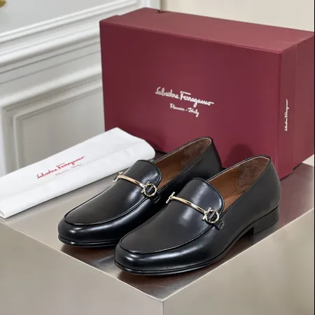 フェラガモ ビジネスシューズ