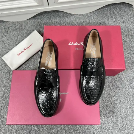 フェラガモ ビジネスシューズ