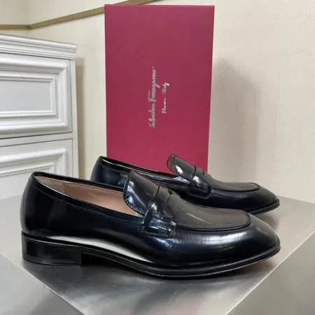 フェラガモ ビジネスシューズ