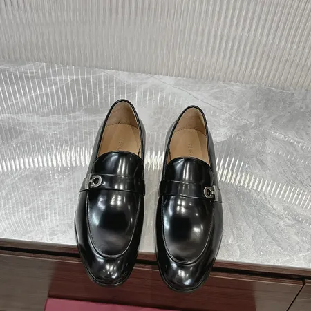 フェラガモ ビジネスシューズ