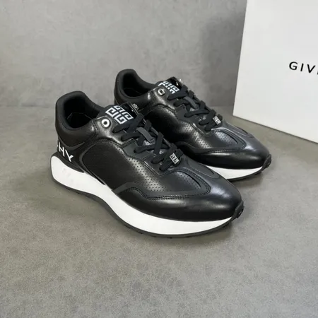 ジバンシィ スニーカー