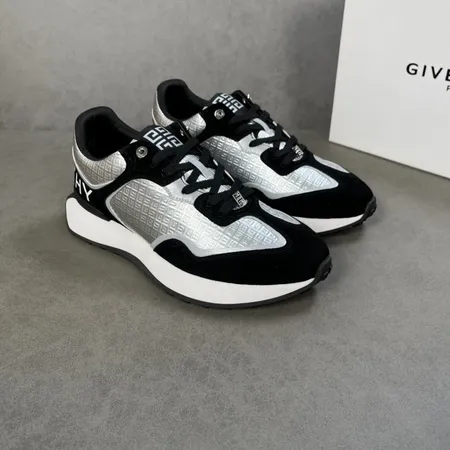 ジバンシィ スニーカー