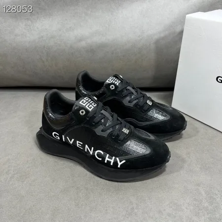 ジバンシィ スニーカー