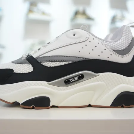 ディオール スニーカー