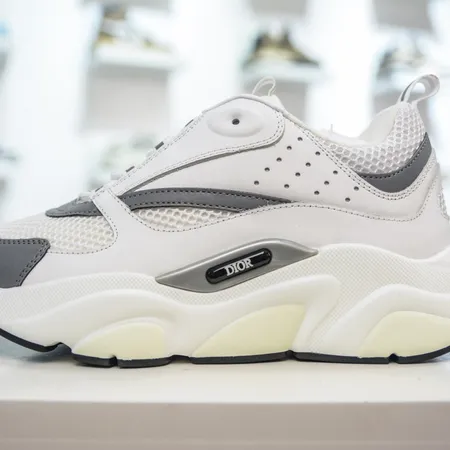 ディオール スニーカー