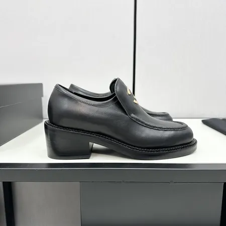 シャネル ビジネスシューズ