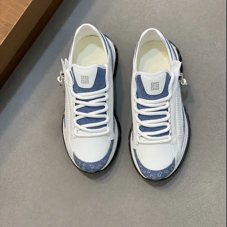 ジバンシィ スニーカー