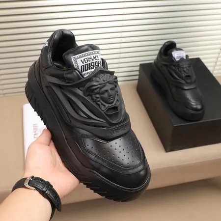 ヴェルサーチ カジュアルシューズ