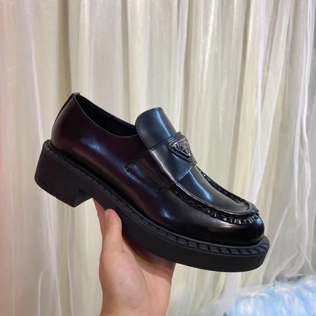 プラダ ビジネスシューズ