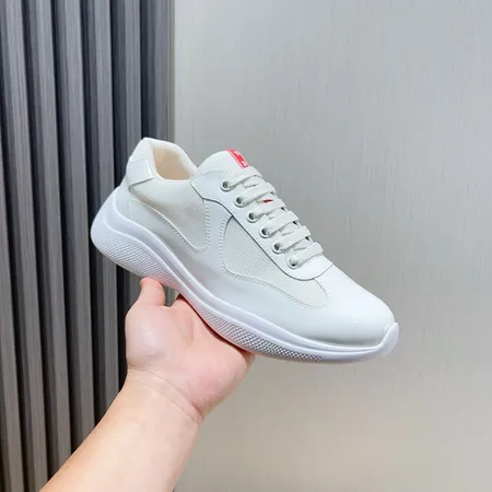 プラダ カジュアルシューズ