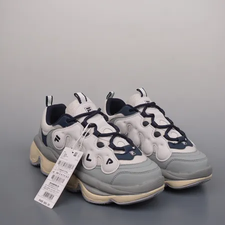 フィラ カジュアルシューズ