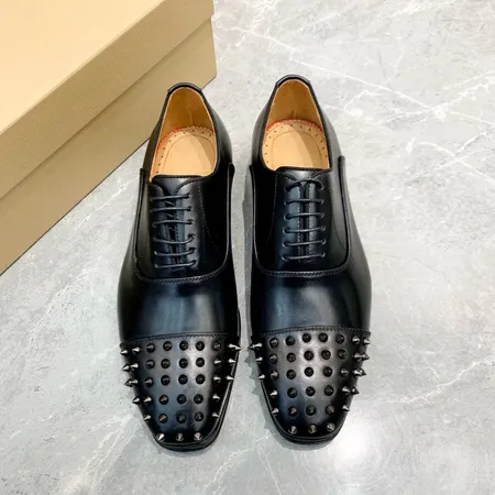 クリスチャン・ルブタン ビジネスシューズ