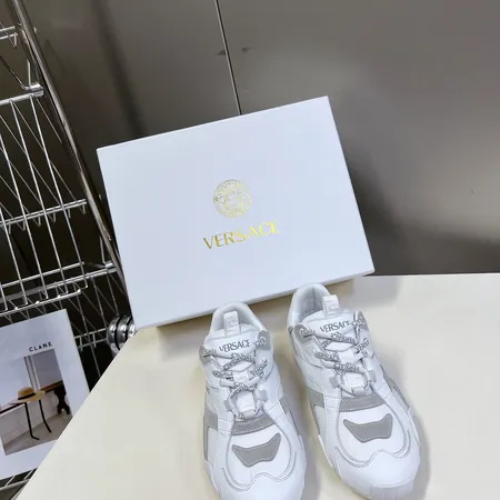 ヴェルサーチ カジュアルシューズ