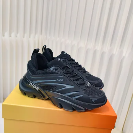 ディオール スニーカー