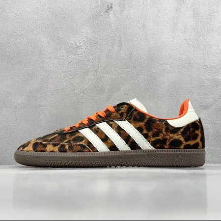 アディダス カジュアルシューズ