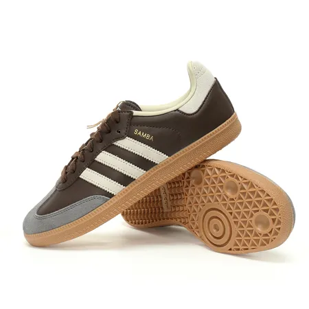 アディダス カジュアルシューズ