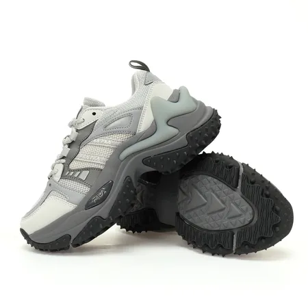 フィラ スニーカー