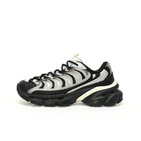 フィラ スニーカー