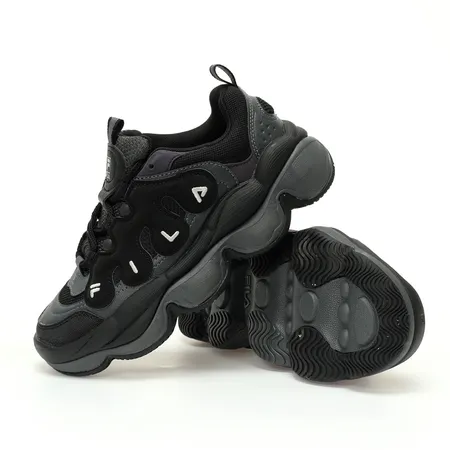 フィラ スニーカー