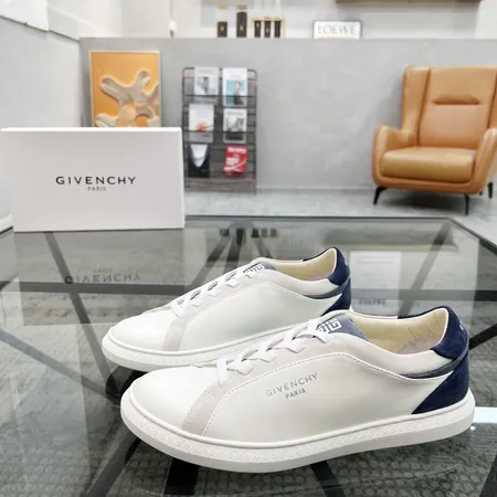 ジバンシィ カジュアルシューズ