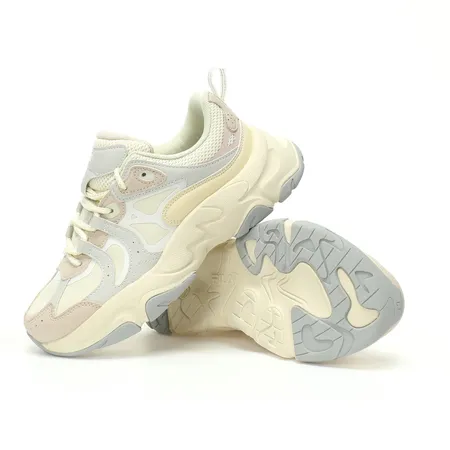 フィラ スニーカー