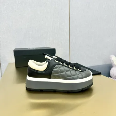 シャネル カジュアルシューズ