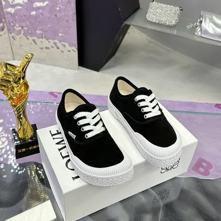 ロエベ カジュアルシューズ