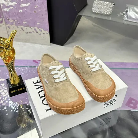 ロエベ カジュアルシューズ