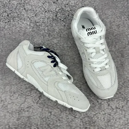 ミュウミュウ スニーカー