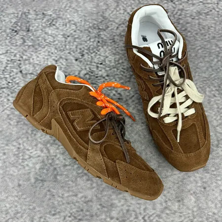 ミュウミュウ スニーカー