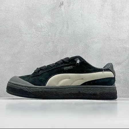 プーマ カジュアルシューズ