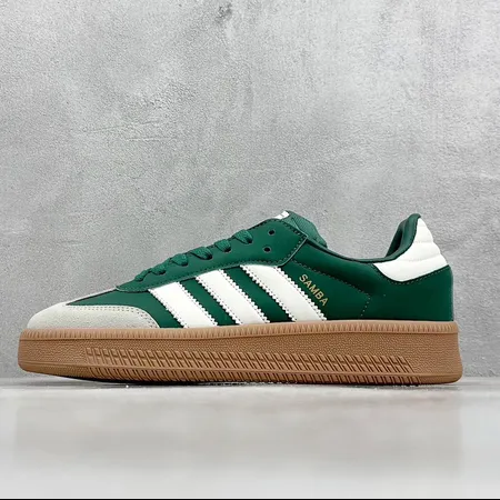 アディダス カジュアルシューズ