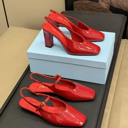 プラダ サンダル