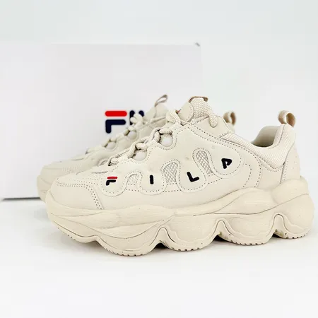 フィラ スニーカー