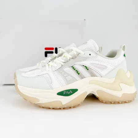 フィラ スニーカー