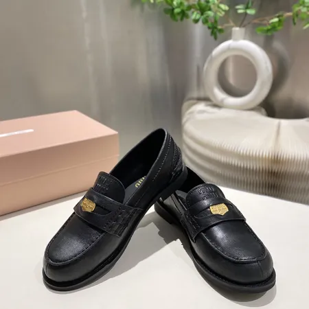 ミュウミュウ ビジネスシューズ