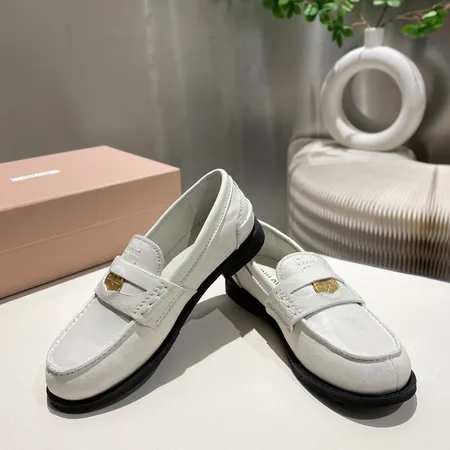 ミュウミュウ ビジネスシューズ