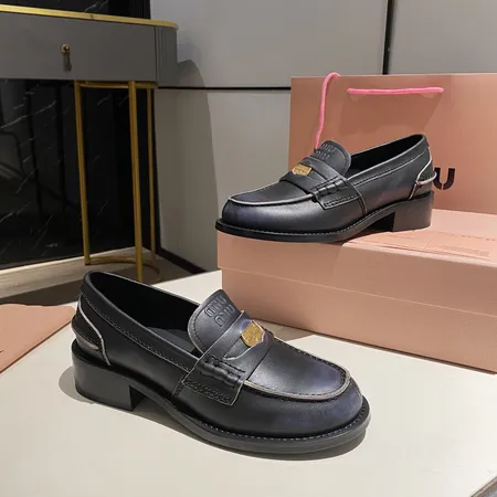 ミュウミュウ ビジネスシューズ