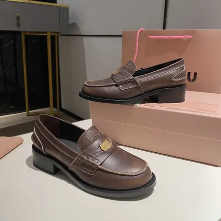 ミュウミュウ ビジネスシューズ