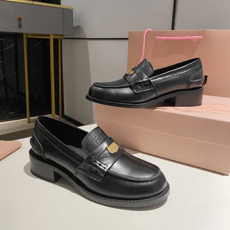 ミュウミュウ ビジネスシューズ