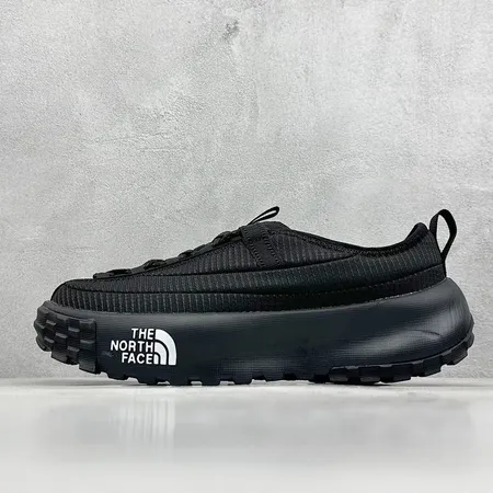 ノースフェイス スニーカー