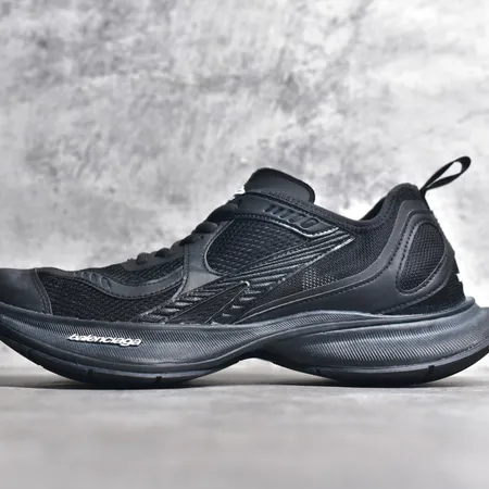 バレンシアガ スニーカー